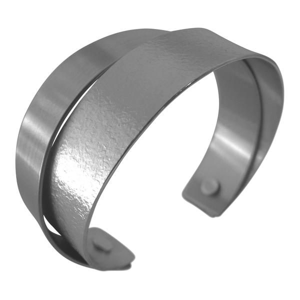 Armband van edelstaal en zilver - De twee stroken zijn aan elkaar geklonken met zilver/