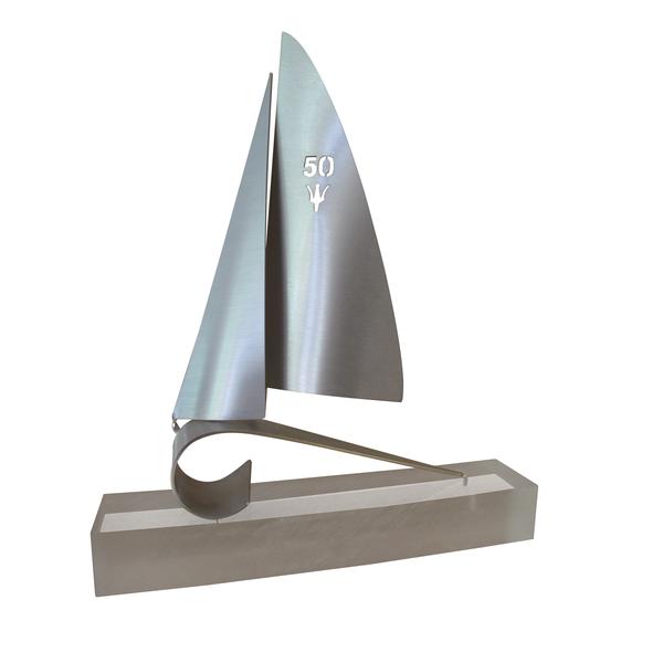 Trofee prijs NVvK 50e editie Delta Lloyd 24 Uurs Zeilrace - Edelstaal op voet van plexiglas                                                                            