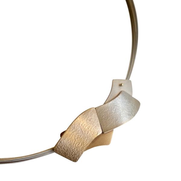 Ketting met strak design zilver en brons -