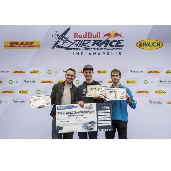 RED BULL AIR RACE VIRTUAL WORLD CHAMPIONSHIP TROPHIES - NEW VIRTUAL WORLD CHAMPION IS CROWNED